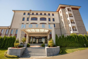 Отель Vineyards Hotel  Ахелой